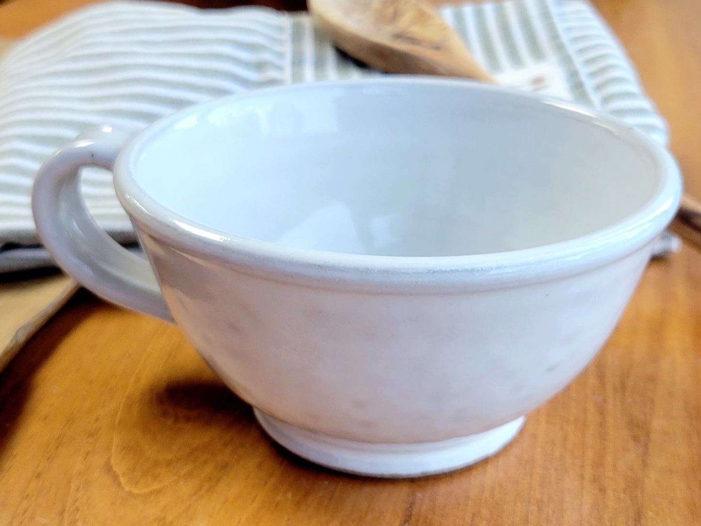 Large Cozy Soup Bowls with Handles in Farmhouse White