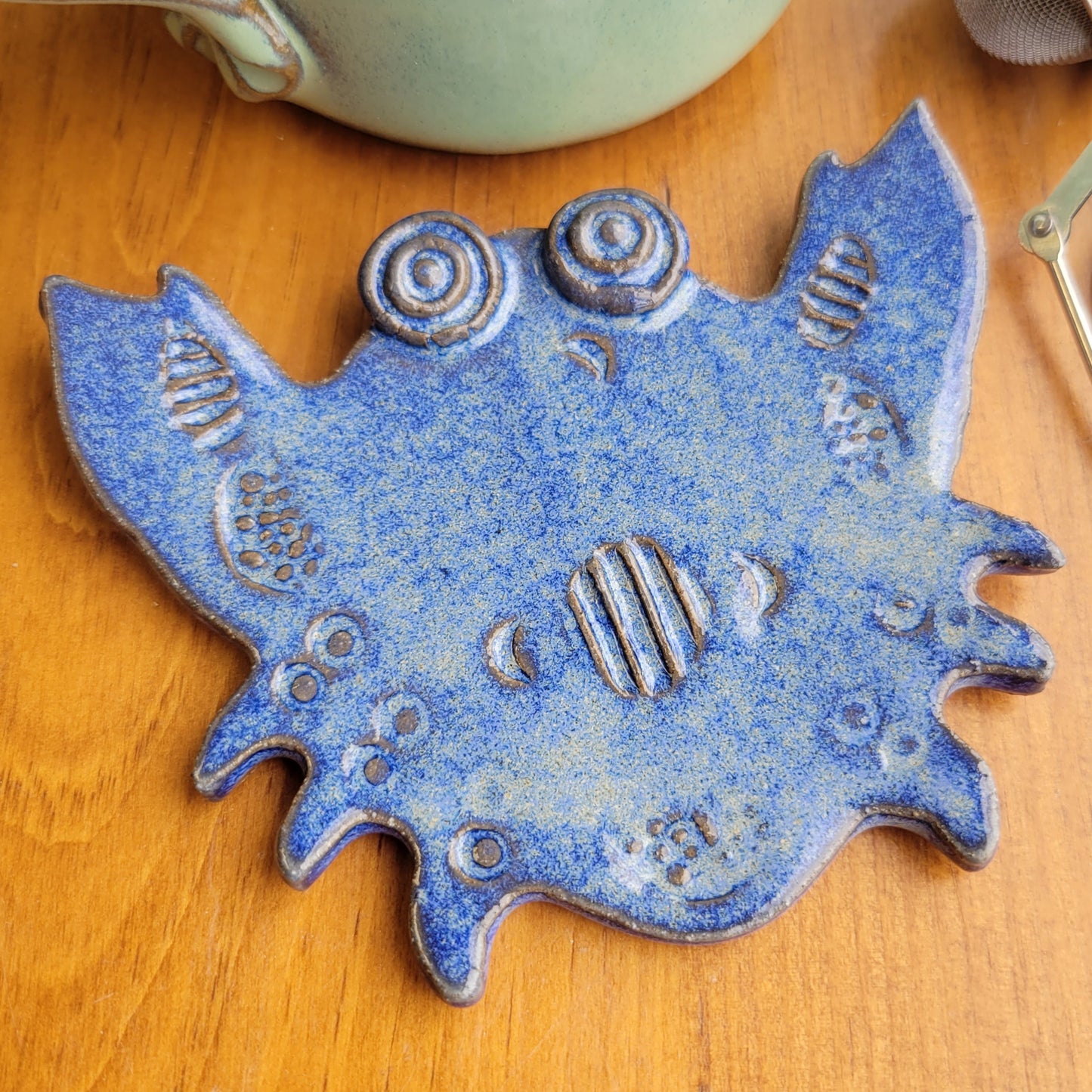 Gary the Crab Petite Spoon Rest in Blue