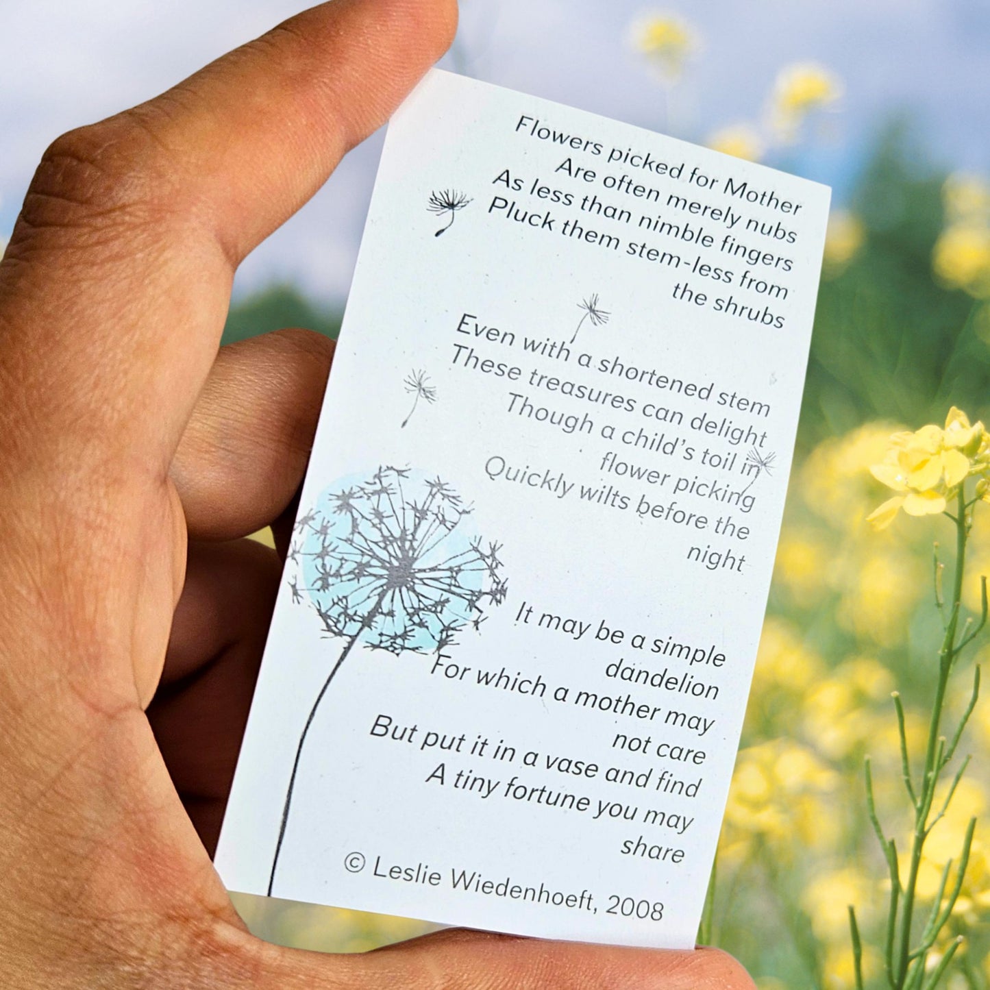 Free poem for mommy– a heartfelt dandelion-themed keepsake celebrating wildflower bouquets from little hands. Perfect for pairing with handmade Grandma Pots for Mother’s Day or Grandparents' Day. Mother Mom