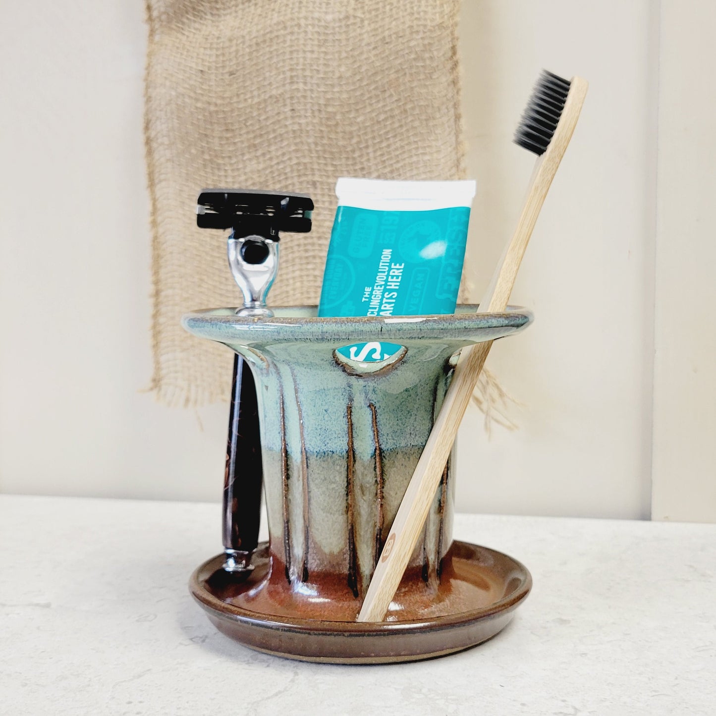 Toothbrush Holder Shaving Razor Stand Large Capacity 6 Slots Iron Red and Green Glaze EACH ONE UNIQUE