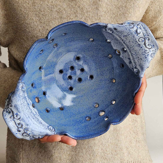 Scalloped Colander Bowl with Handles – Fruit and Berry Strainer in Blue Speckle