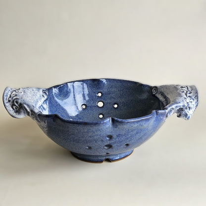 Scalloped Colander Bowl with Handles – Fruit and Berry Strainer in Blue Speckle