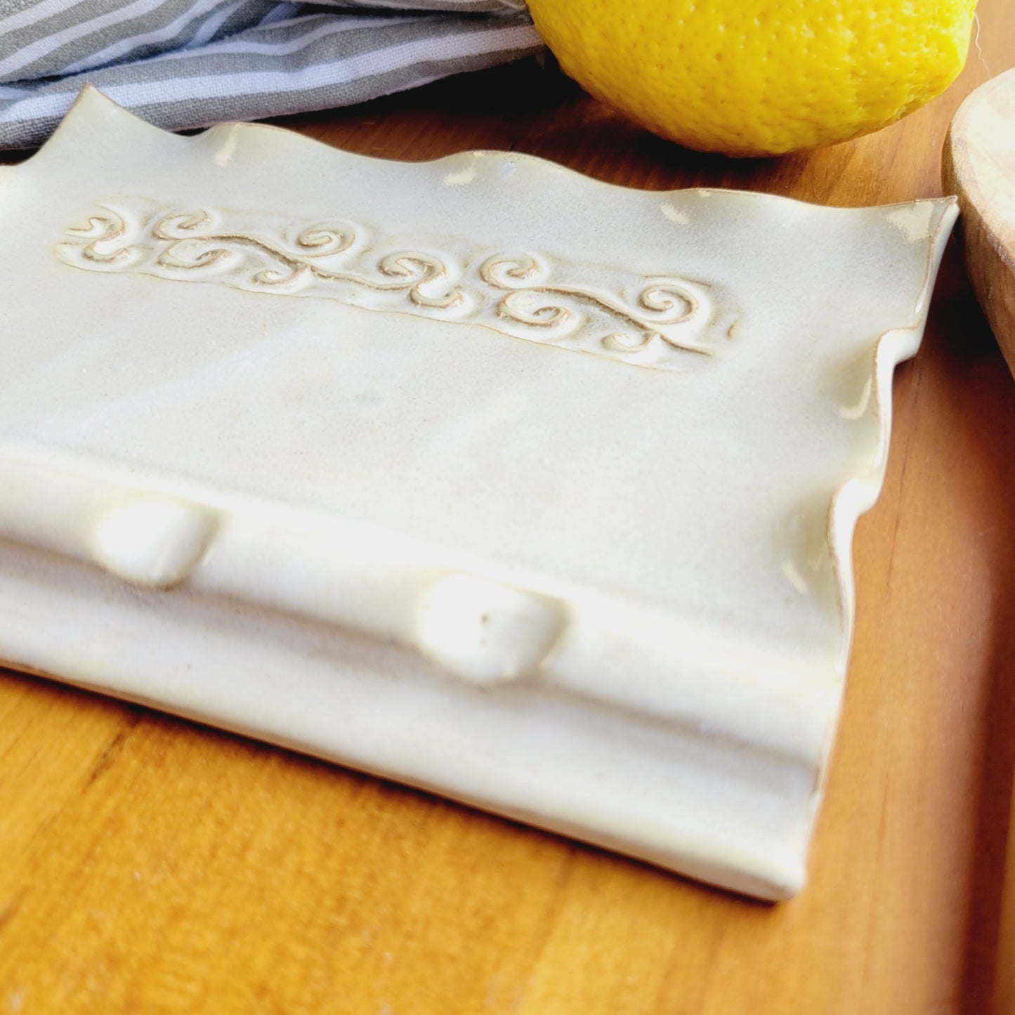 Triple Spoon Rest – Ceramic Utensil Holder in Butter Yellow