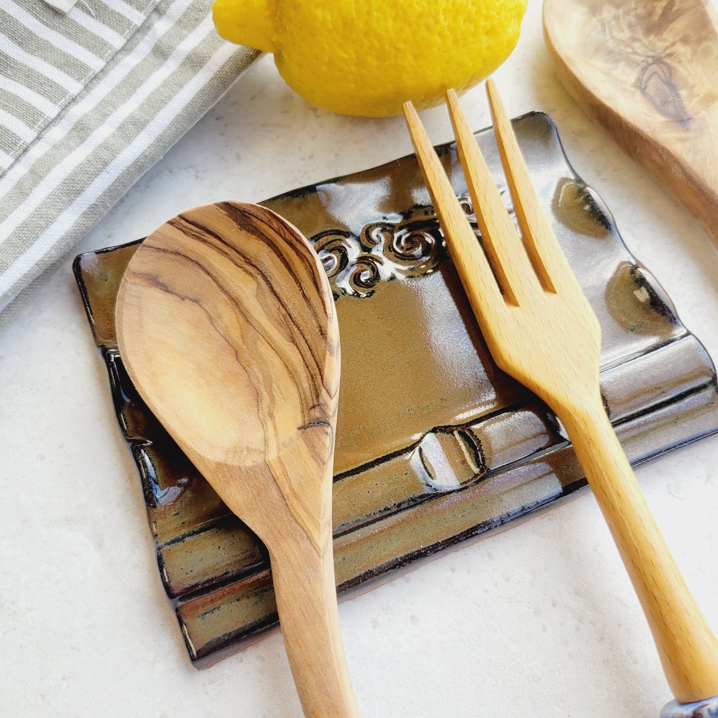 Triple Spoon Rest for Countertop with 3 Slots in Rust Brown