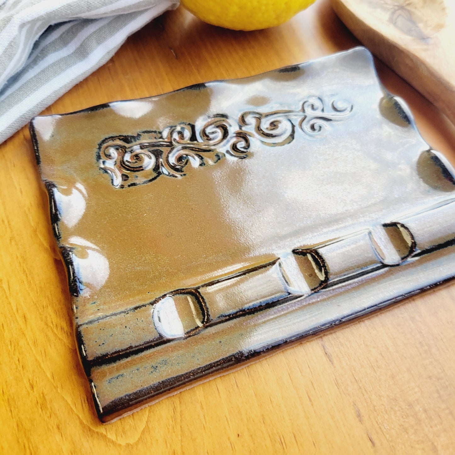 Triple Spoon Rest for Countertop with 3 Slots in Rust Brown