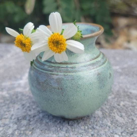 Handmade mini ceramic vase called Mommy Pot, approx. 1.5–2.5 inches tall. Tiny pottery bud vase with poem, perfect ready-to-gift keepsake for moms. Perfect for wildflowers.