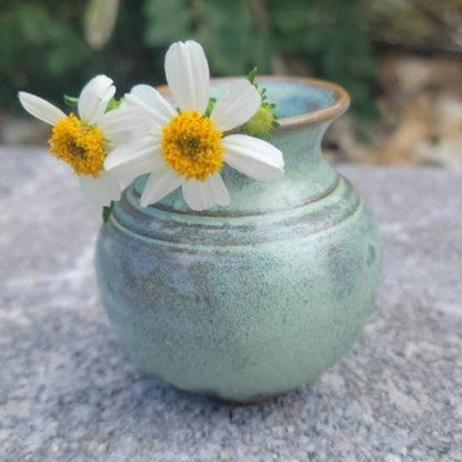 Handmade mini ceramic vase called Mommy Pot, approx. 1.5–2.5 inches tall. Tiny pottery bud vase with poem, perfect ready-to-gift keepsake for moms. Perfect for wildflowers.